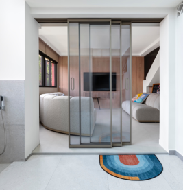 PERFECT_DOOR_1